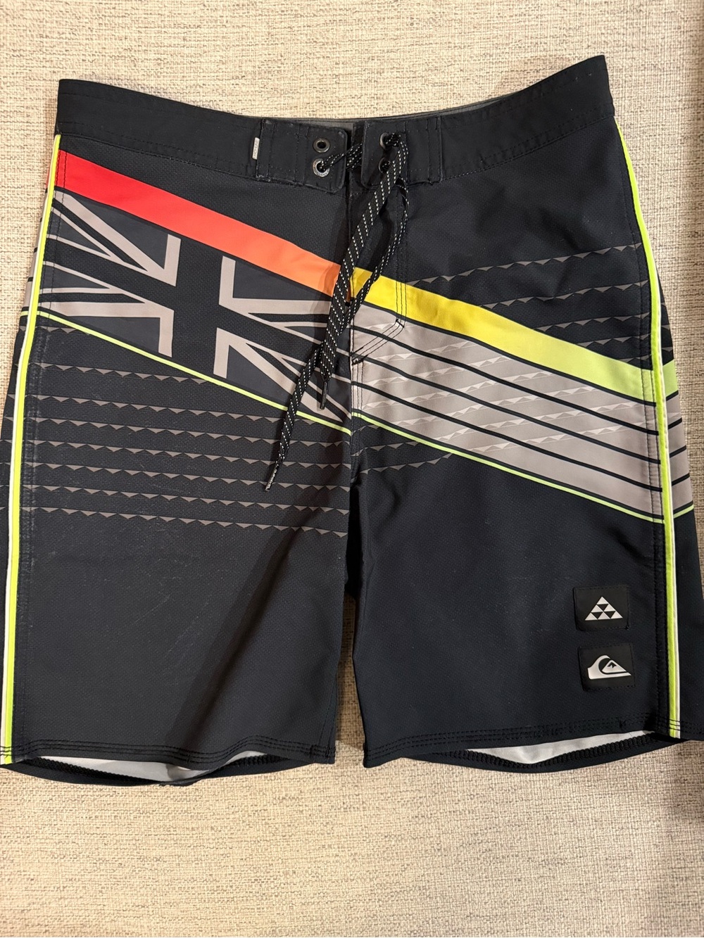 Quiksilver Highline Hawaii Board Shorts Men’s Size 28 – Black Neon